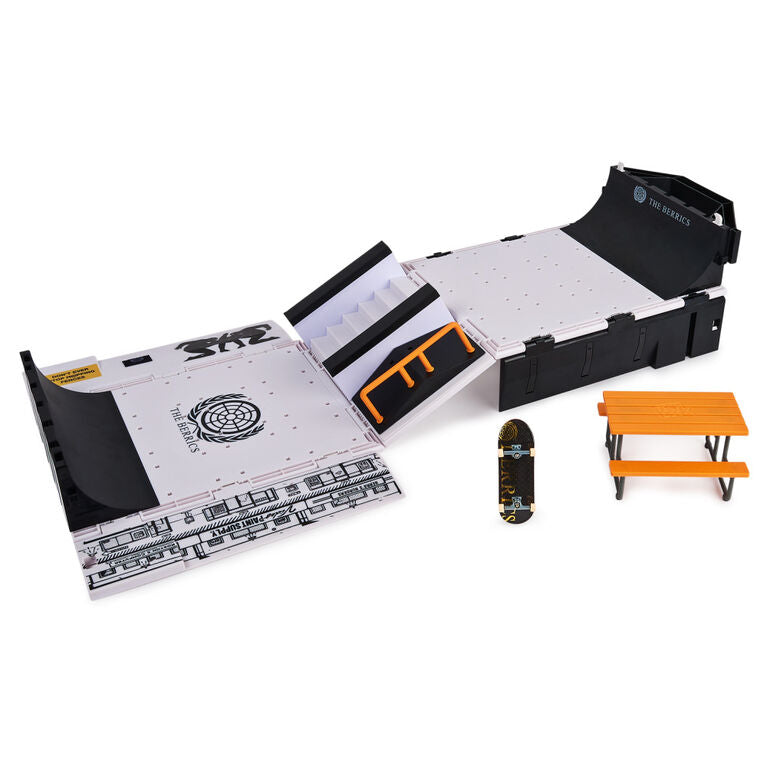 Tech Deck x The Berrics Transforming Skatepark Fingerboard Set