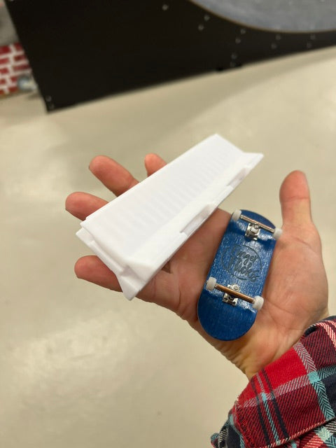 The Boss Fingerboard Jersey Barrier