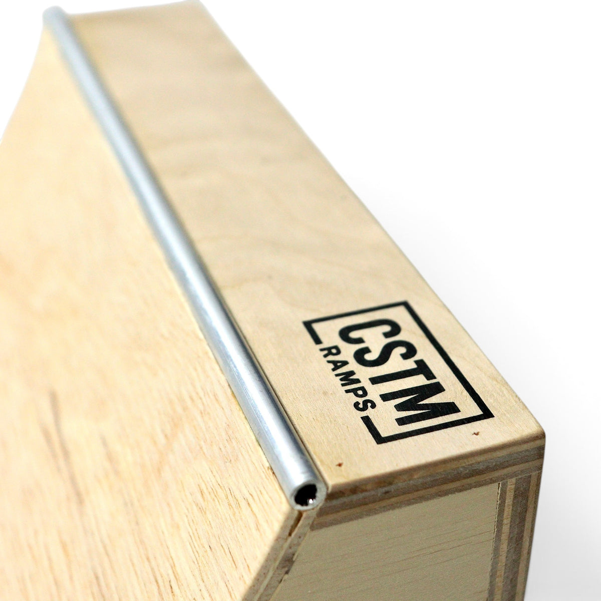 Custom Fingerboard Quarterpipe Ramp