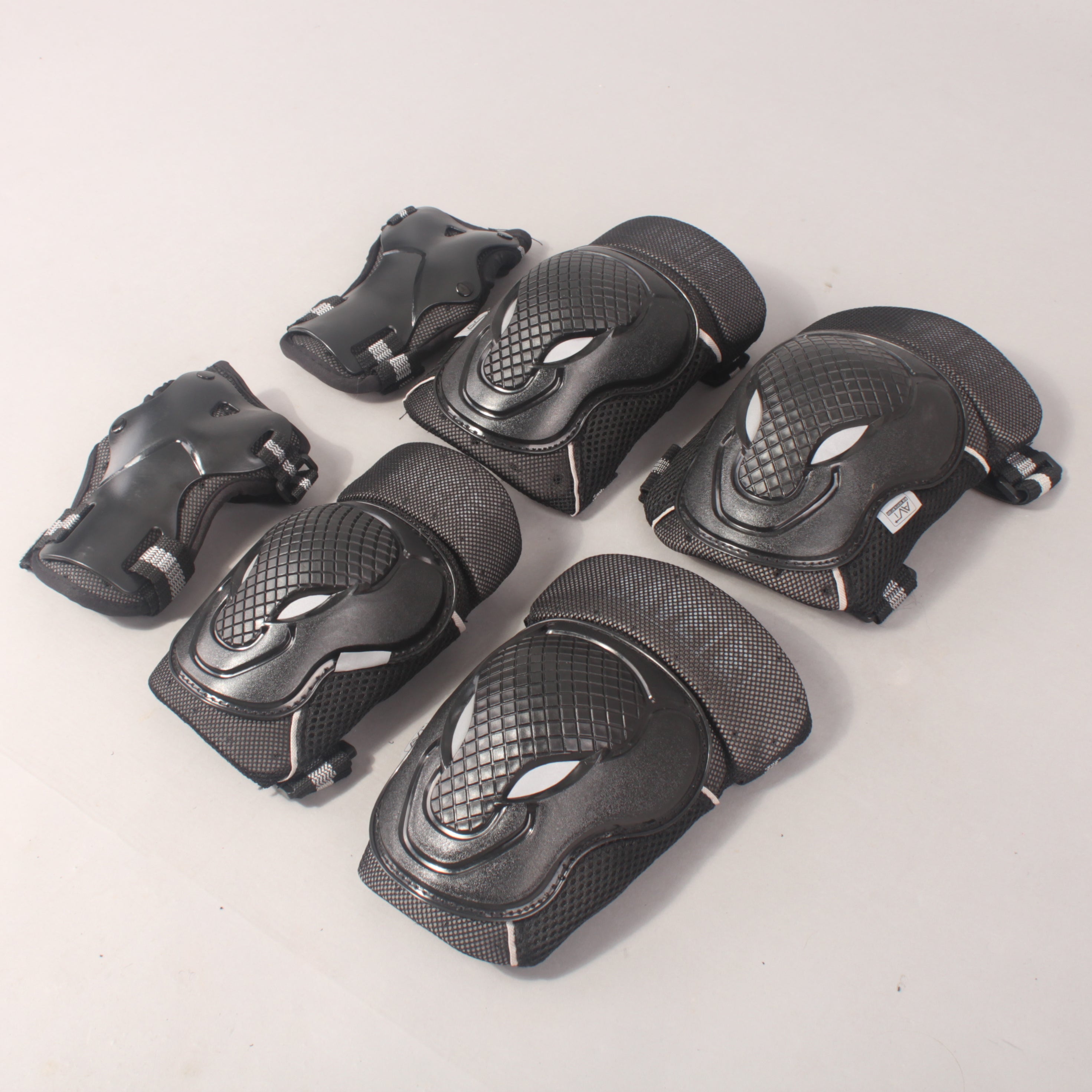 Head Protection Set - Black / Black