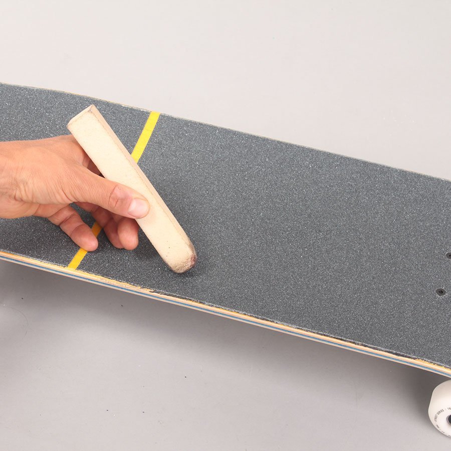 The Boss Griptape Cleaner - White