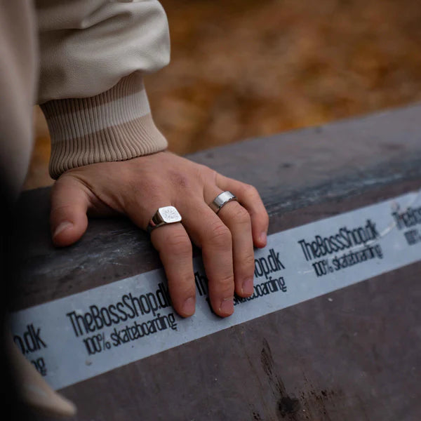Northern Legacy Vegvisir Signature - Sølvtonet ring