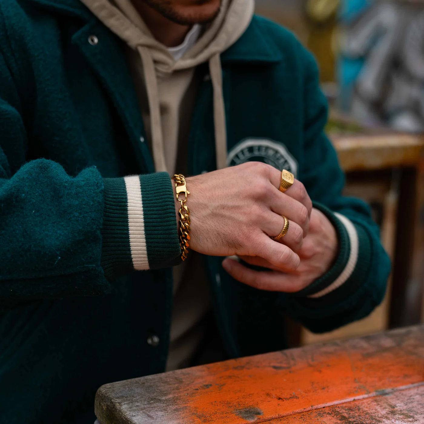 Northern Legacy Sequence Oversize armbånd - Guldtonet