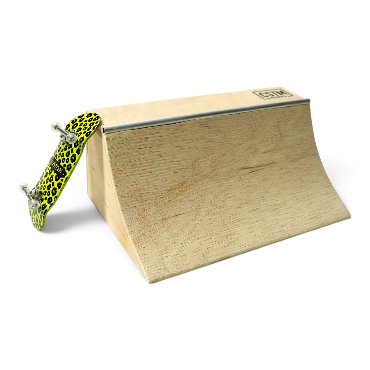 Custom Fingerboard Quarterpipe Ramp