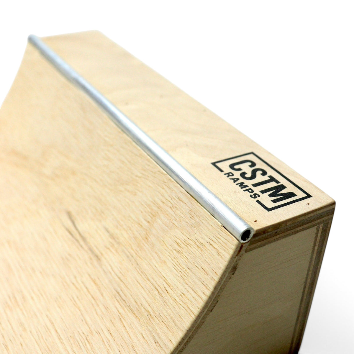 Custom Fingerboard Quarterpipe Ramp