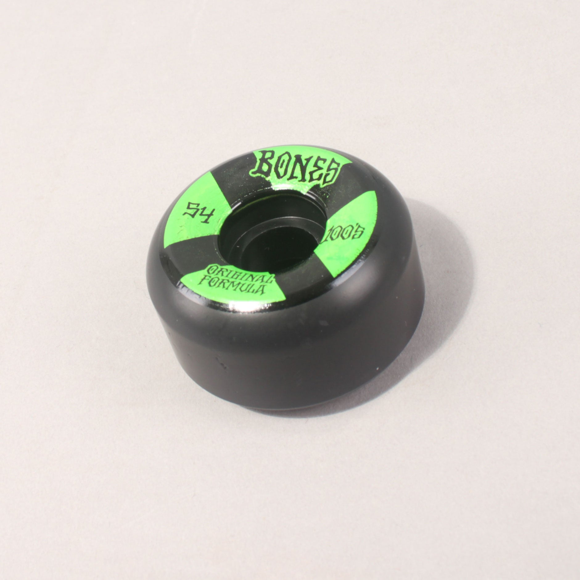 Bones OG Formula V5 Sidecut Black/Green Wheels 100A